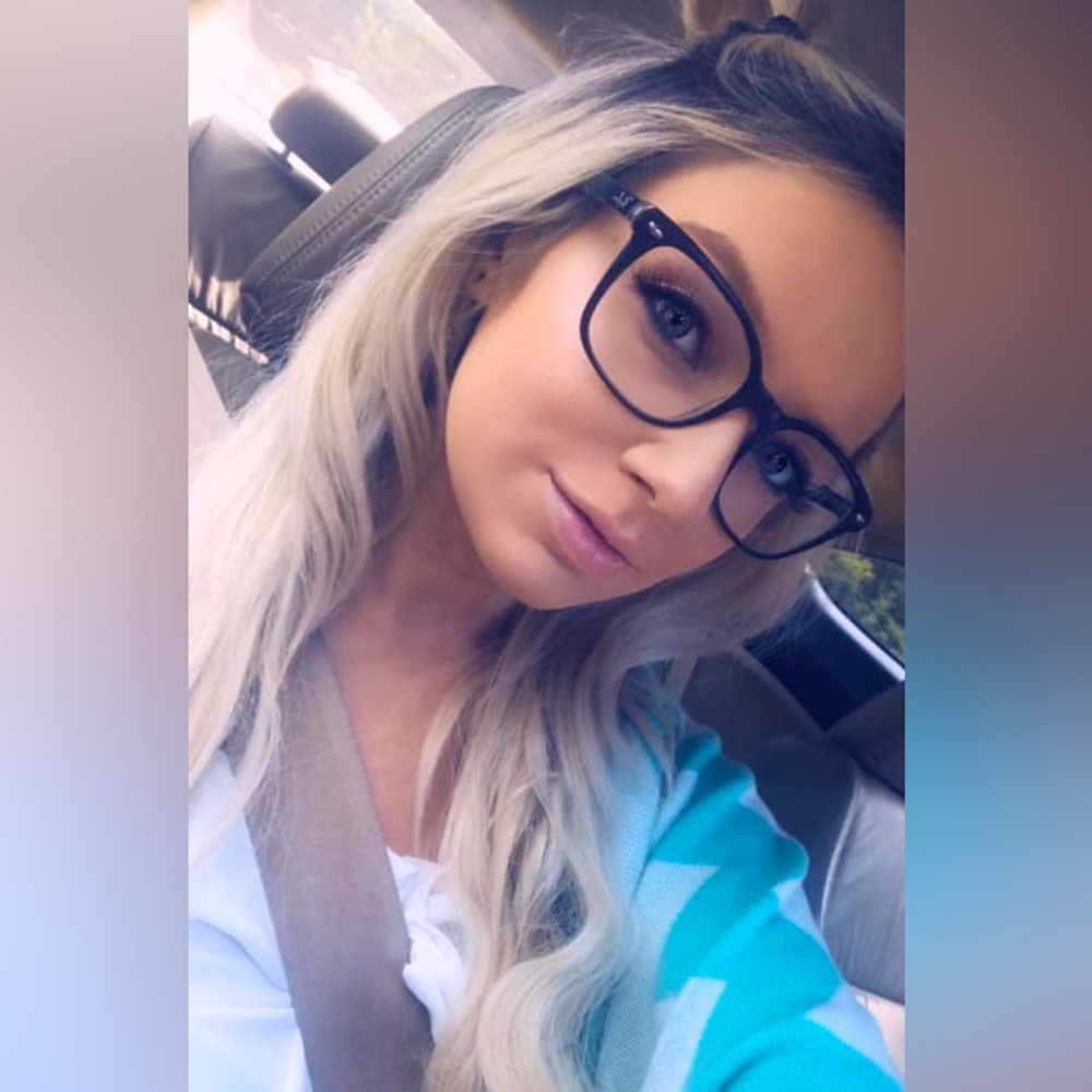 Meet your Posher, Ciera